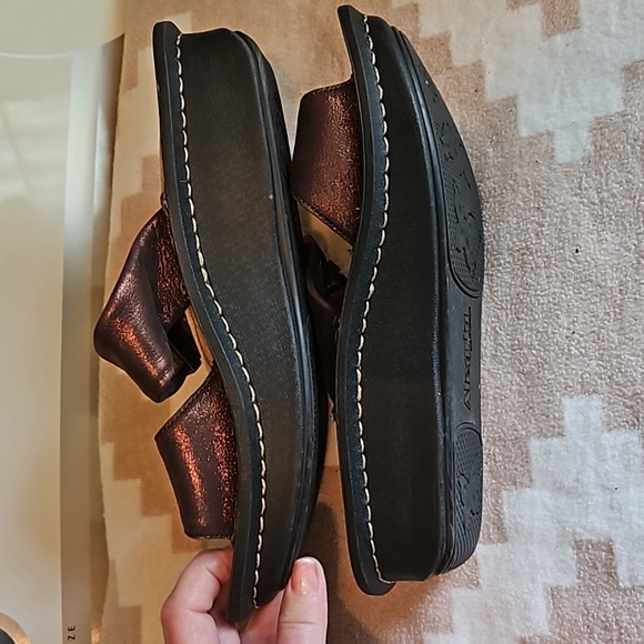 Alegria sandals velcro closure. Very cute sz 8 - Picture 9 of 9